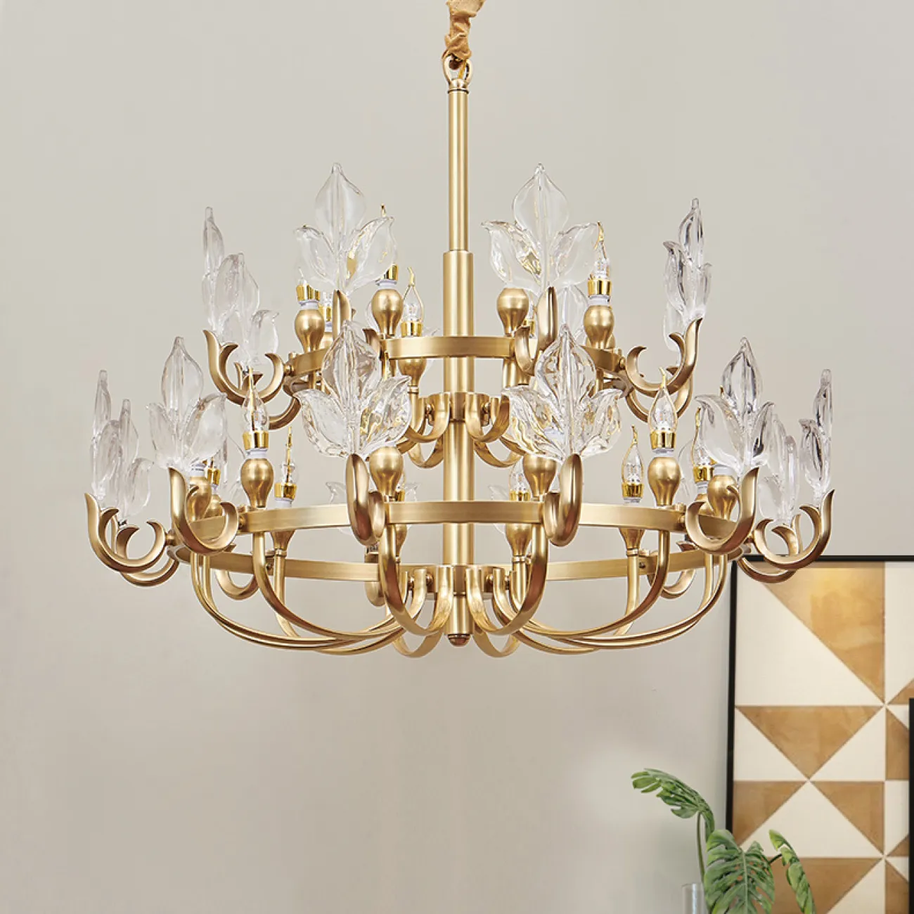 Люстра в американском стиле с орнаментом в форме листьев TRILIA Люстра в американском стиле с орнаментом в форме листьев TRILIA