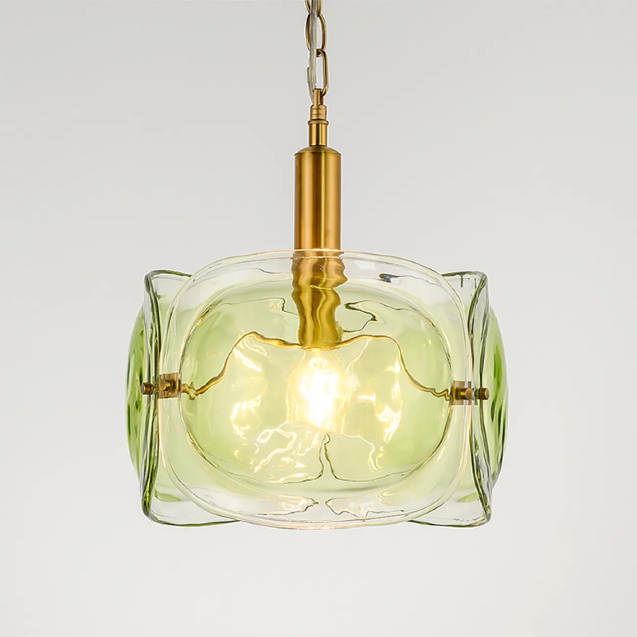 Дизайнерский подвесной светильник из цветного стекла TRINO Дизайнерский подвесной светильник из цветного стекла TRINO