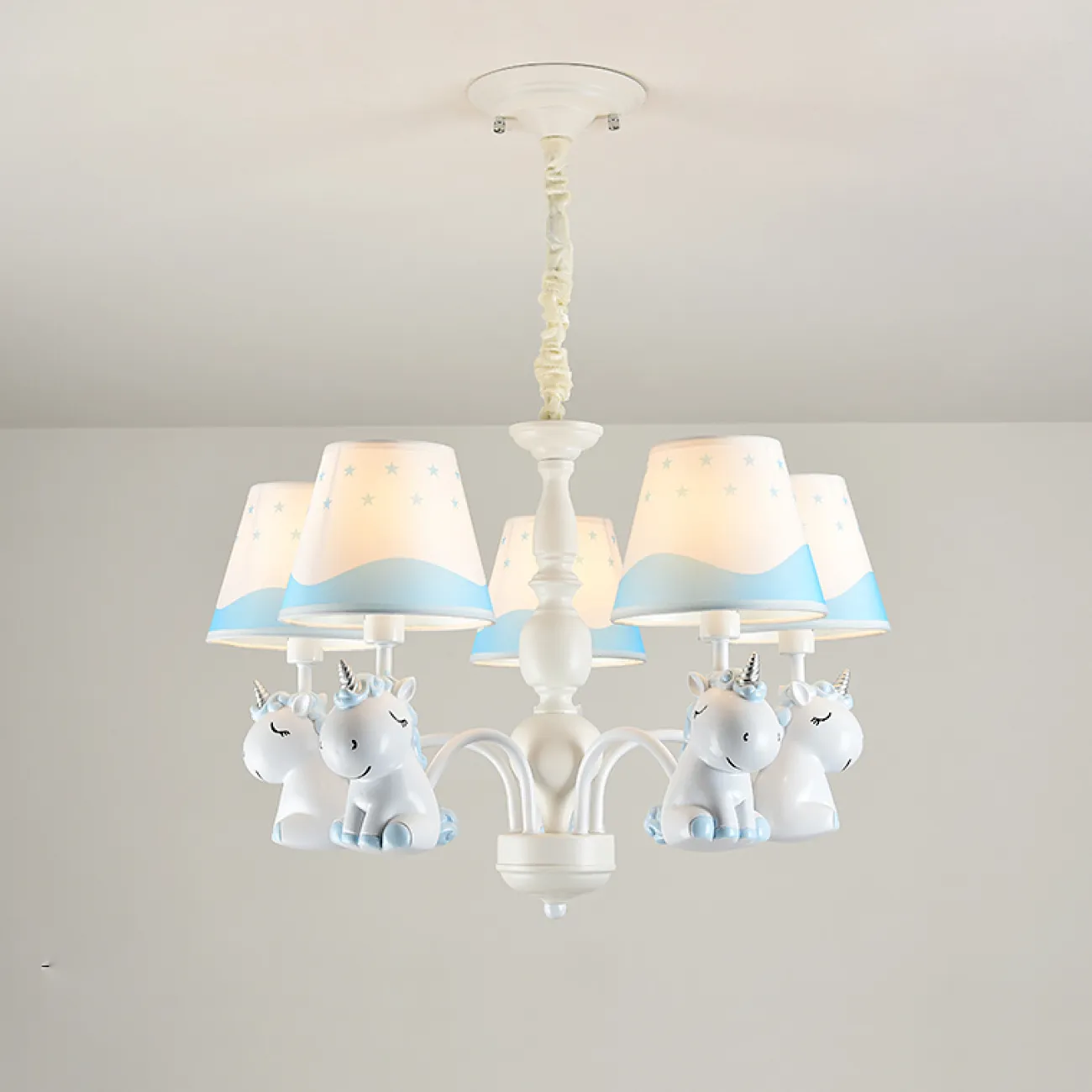 Люстра для детской с фигурками единорогов UNICORN