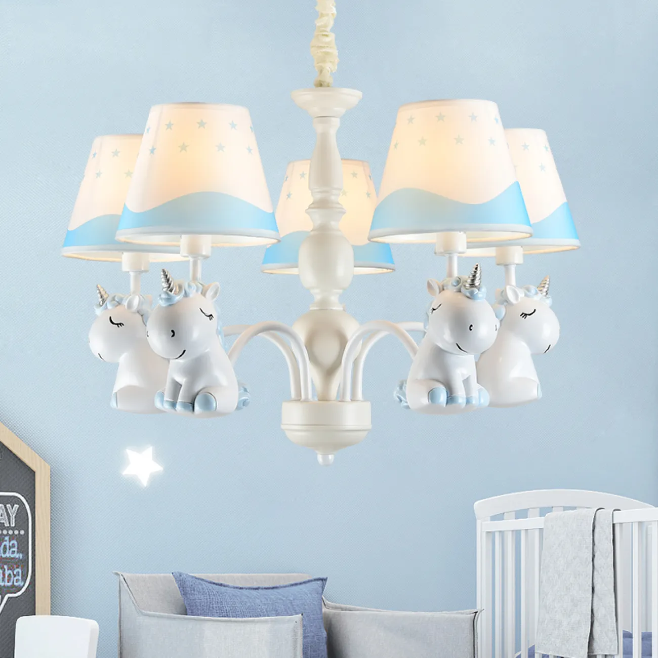 Люстра для детской с фигурками единорогов UNICORN