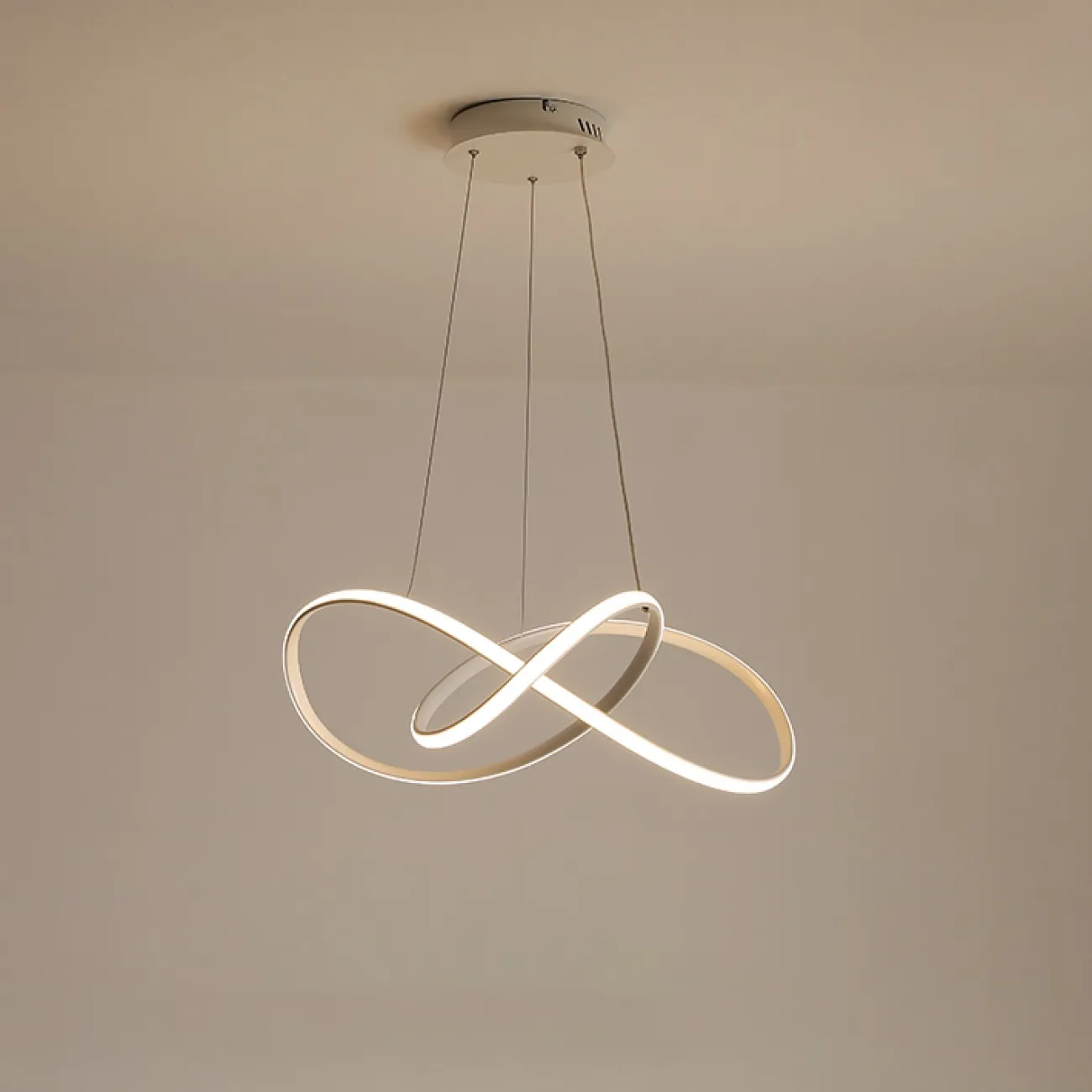 Люстра в форме спирали с светодиодным источником освещенияVERA