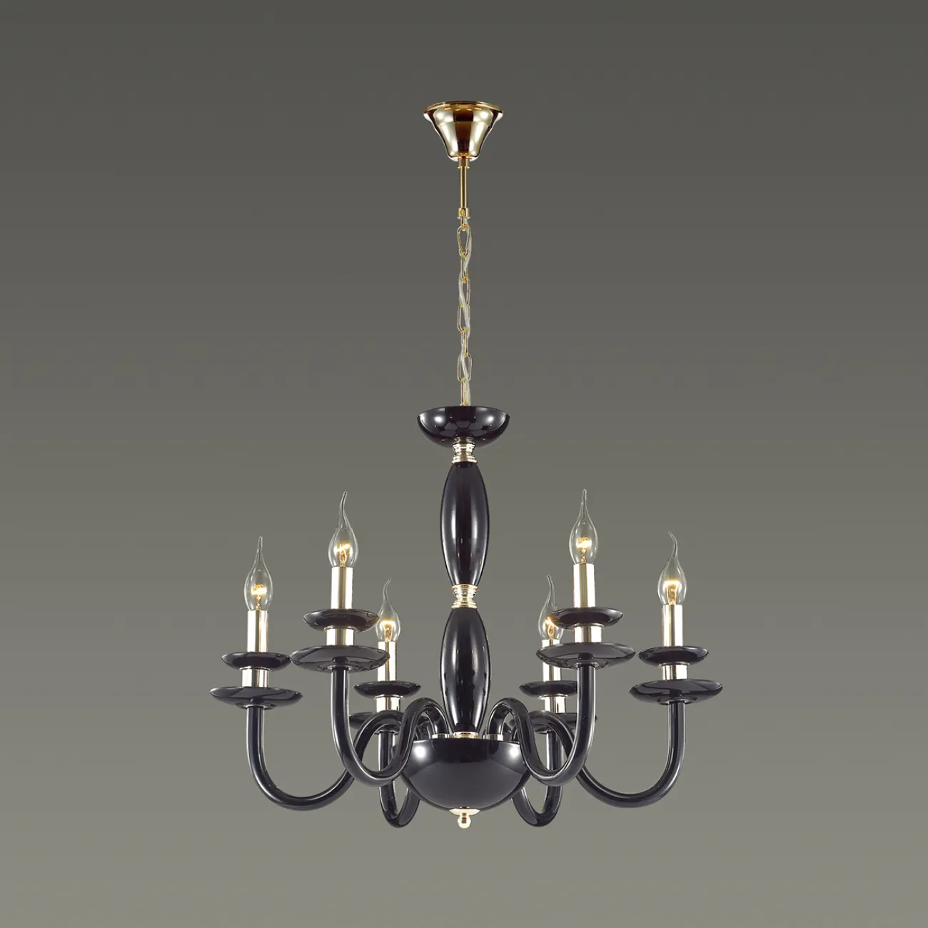 Серия люстр со стилизованными под свечи плафонами VERITY