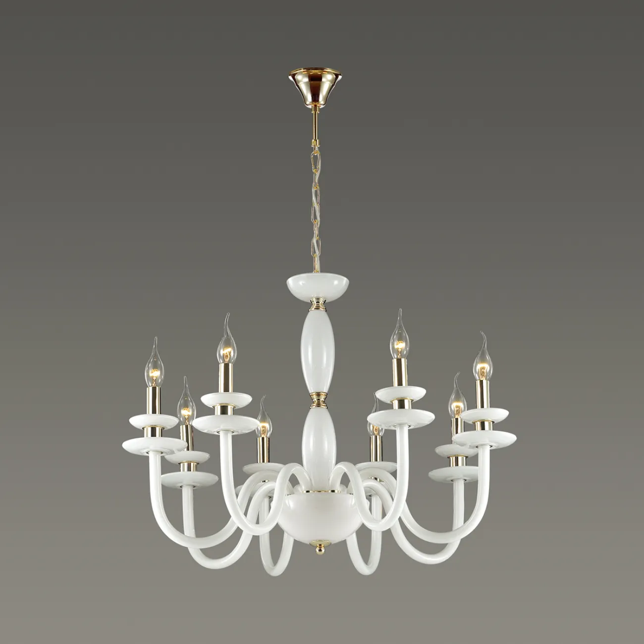 Серия люстр со стилизованными под свечи плафонами VERITY