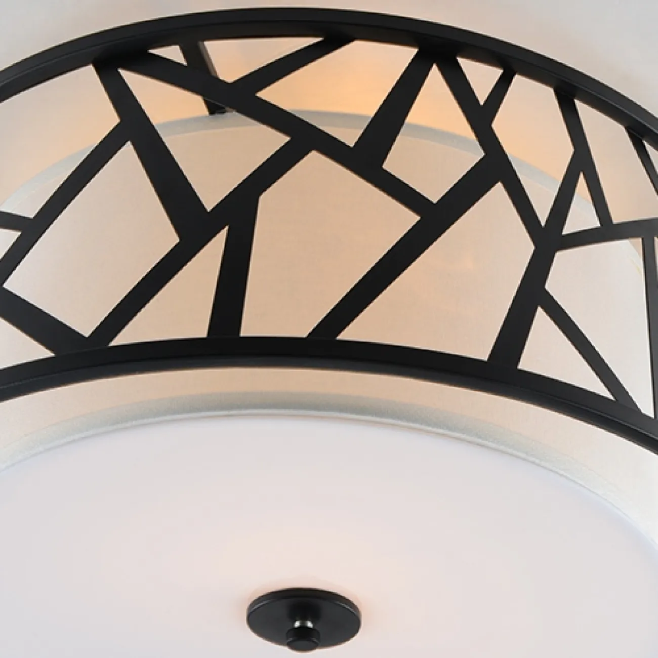 Потолочная люстра выполненная из металла с текстильным абажуром WISH