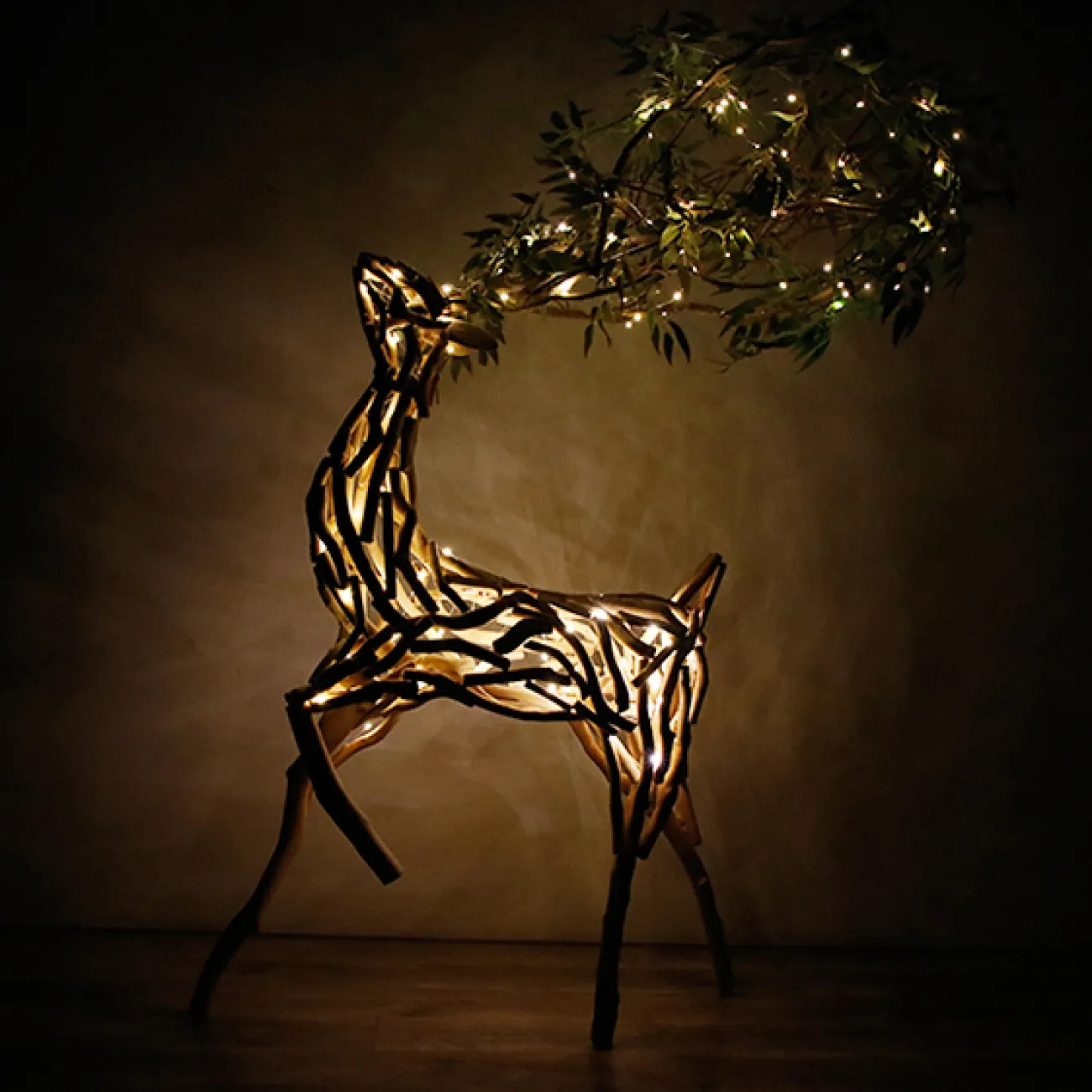 Интерьерный декор деревянная скульптура "Косуля" LaLume-IK20302-20