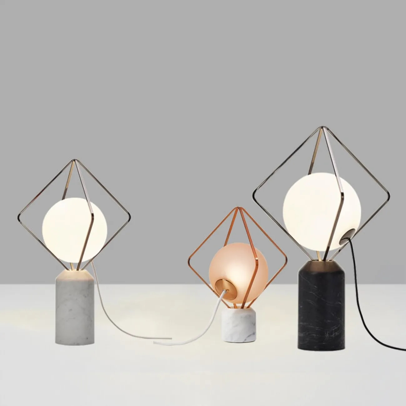 Настольная лампа в форме кристалла ADAMAS TAB от LaLume