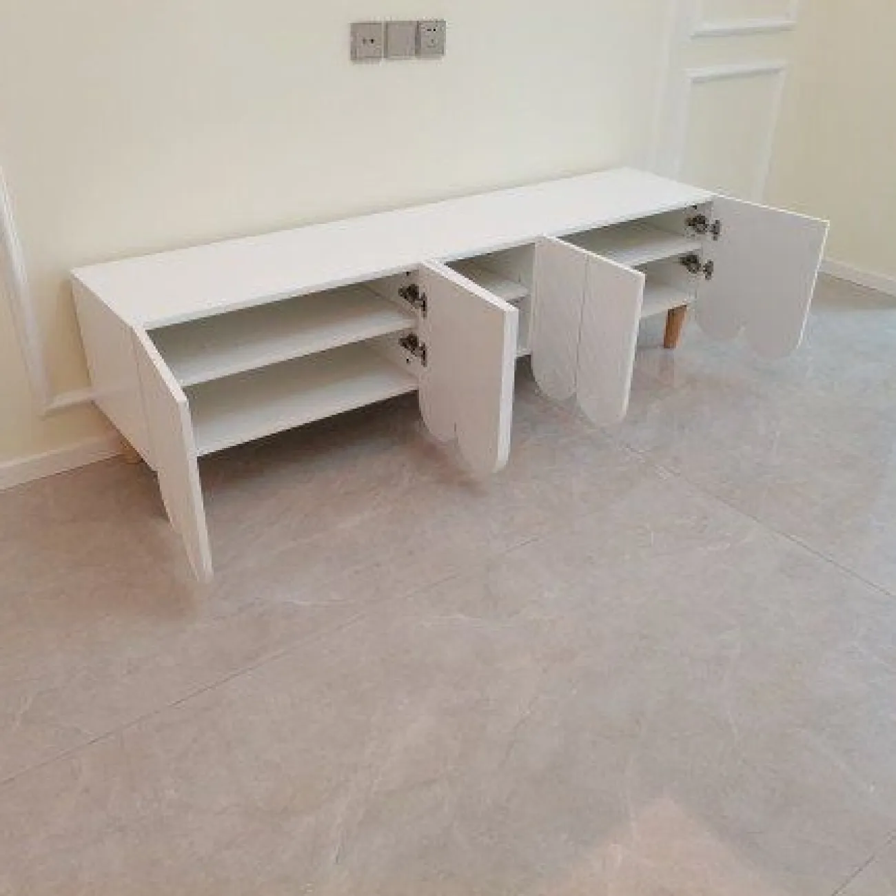 Тумба под телевизор LaLume MB22360-22 от LaLume Тумба под телевизор LaLume MB22360-22 от LaLume