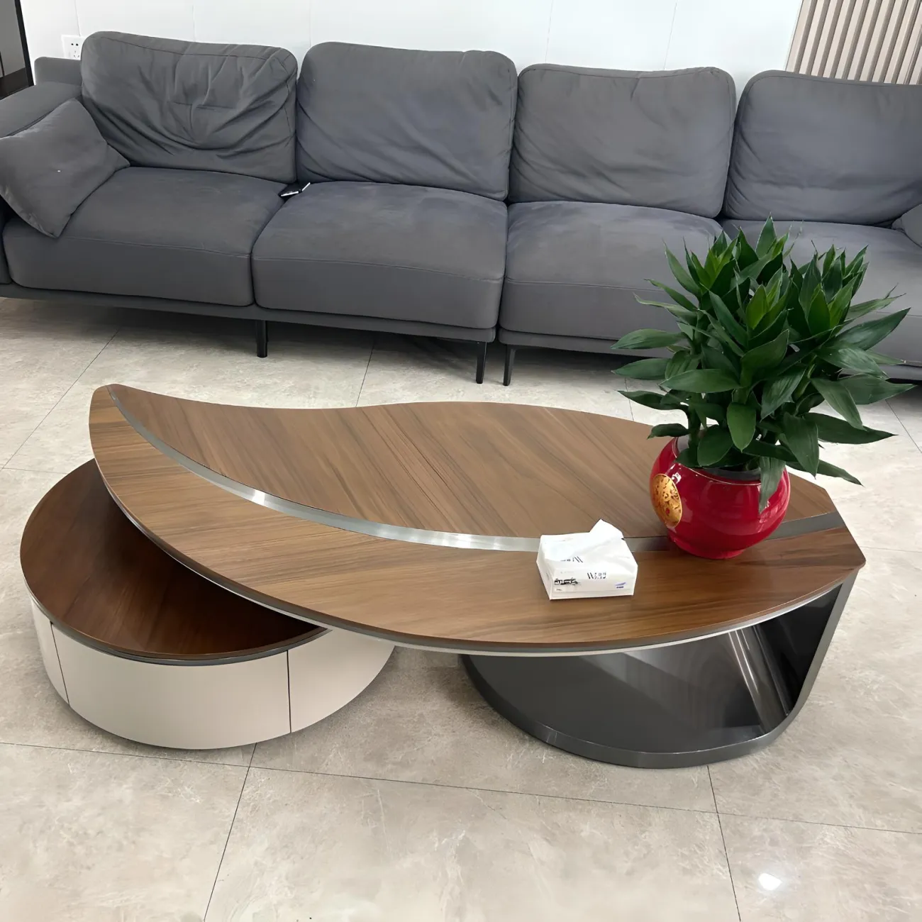 Деревянный журнальный столик Feng 37540-30 в современном стиле