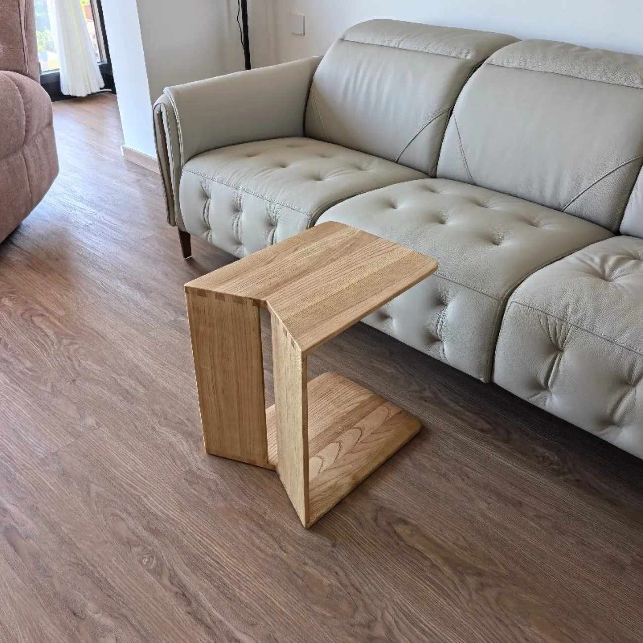 Кофейный столик Mizeo 37559-30 в минималистском стиле Кофейный столик Mizeo 37559-30 в минималистском стиле