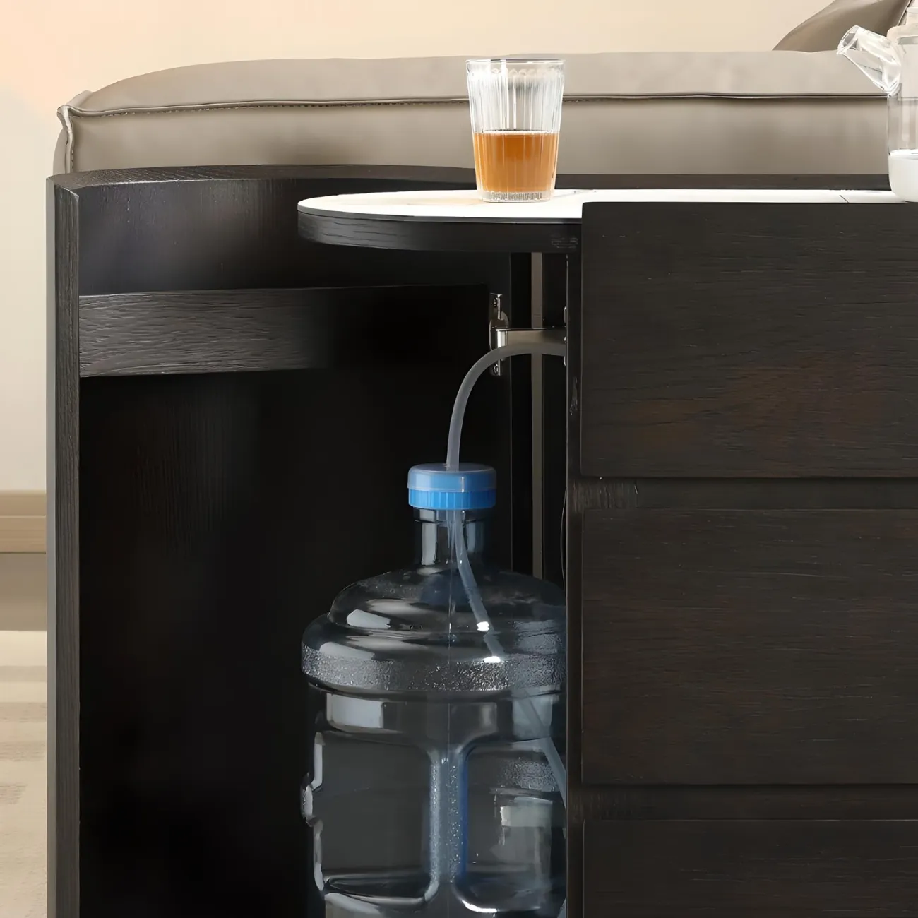 Современный чайный шкафчик Mizeo 37564-30 в современном стиле