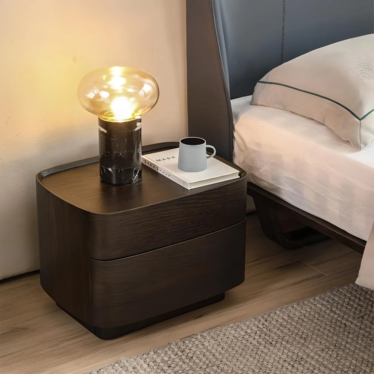 Минималистичная прикроватная тумба Mizeo 37565-30 в современном стиле Минималистичная прикроватная тумба Mizeo 37565-30 в современном стиле