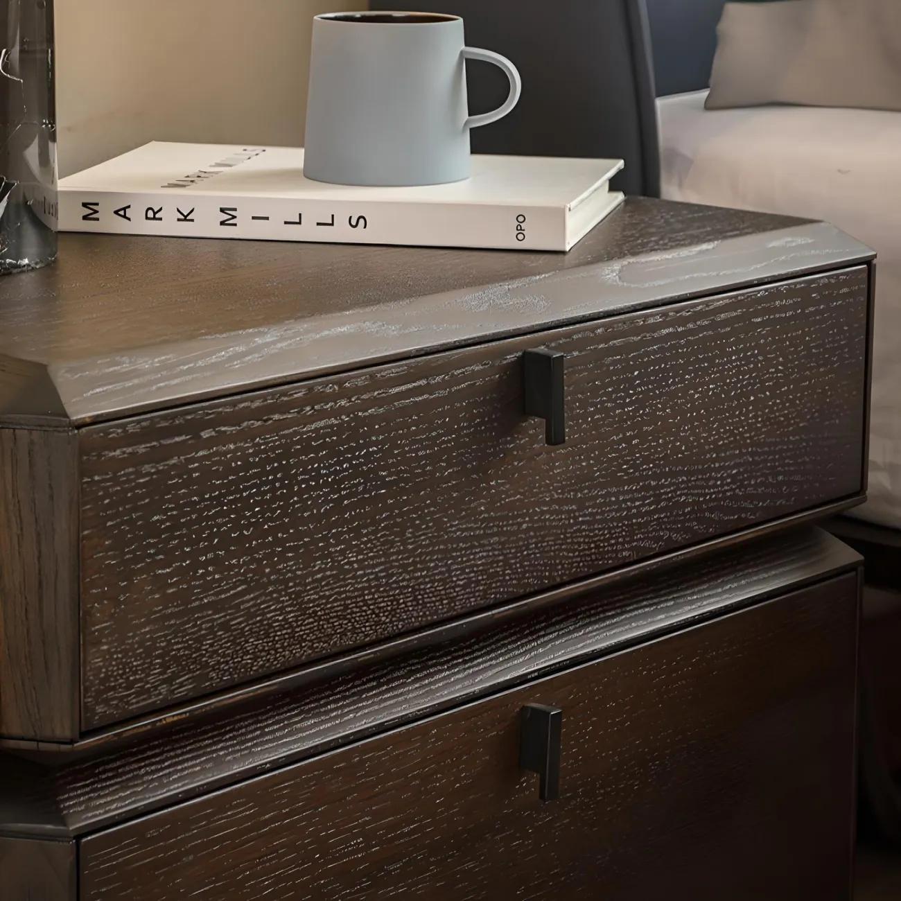 Прикроватная тумба Mizeo 37566-30 в современном стиле