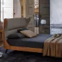 Итальянская кожаная кровать Mizeo 37573-30 в минималистичном стиле 