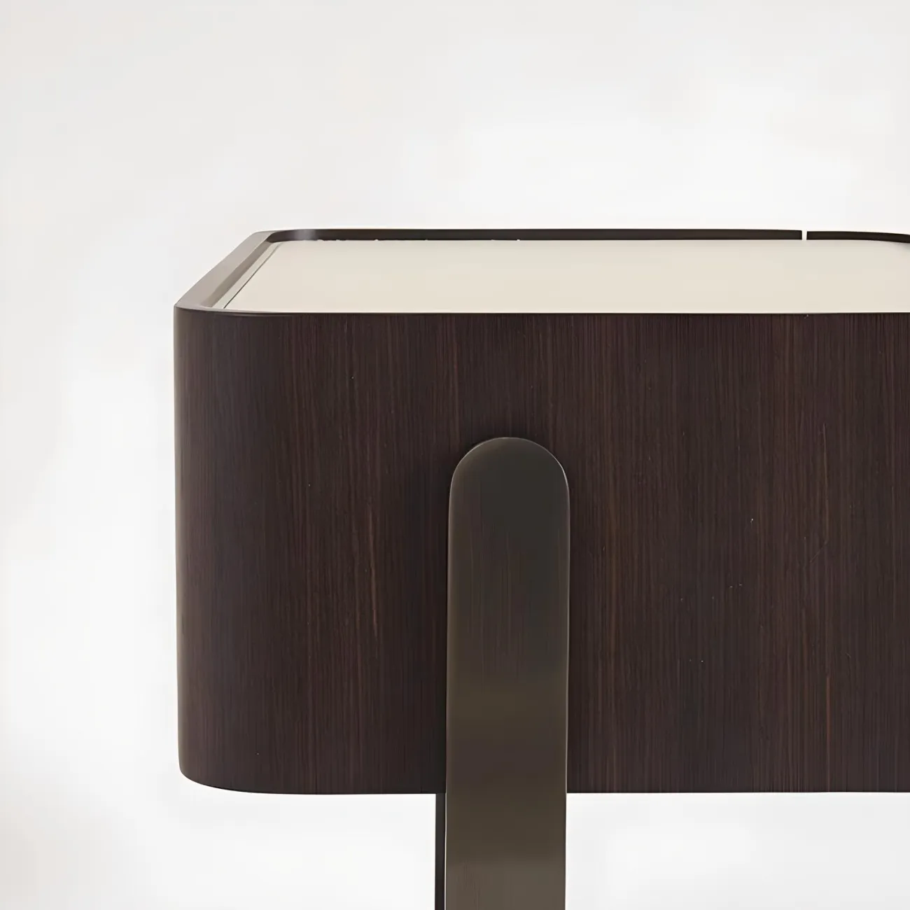 Дизайнерская прикроватная тумба AIJIAO 37584-30 в стиле минимализм Дизайнерская прикроватная тумба AIJIAO 37584-30 в стиле минимализм