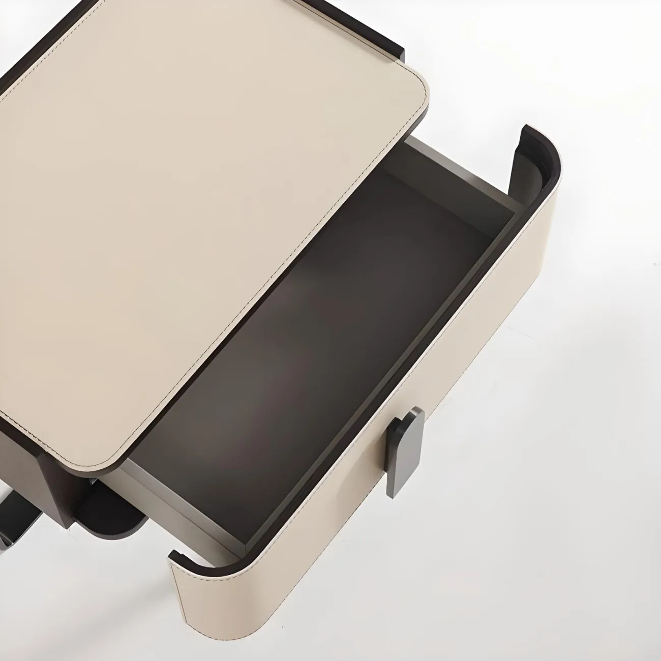 Дизайнерская прикроватная тумба AIJIAO 37584-30 в стиле минимализм Дизайнерская прикроватная тумба AIJIAO 37584-30 в стиле минимализм