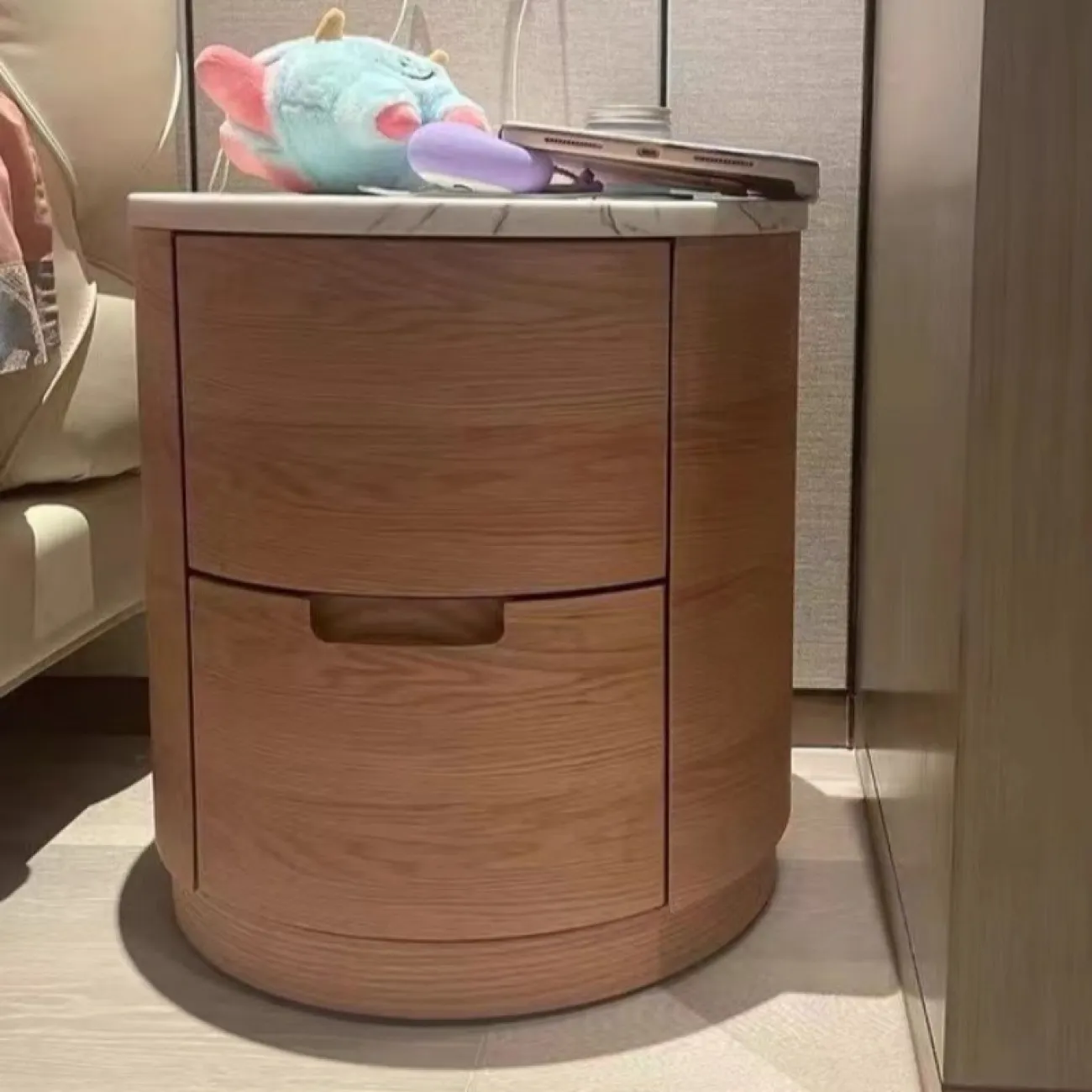 Прикроватная тумба AIJIAO 37596-30 в бревенчатом стиле Прикроватная тумба AIJIAO 37596-30 в бревенчатом стиле