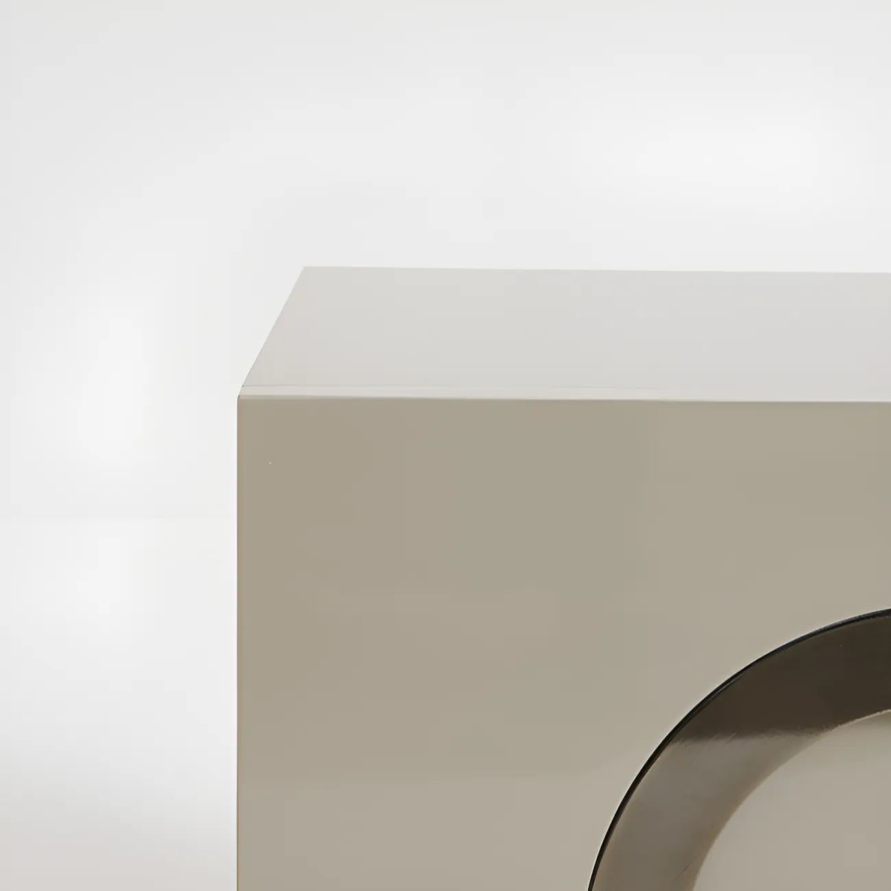 Современная прикроватная тумба AIJIAO 37597-30 в бревенчатом стиле Современная прикроватная тумба AIJIAO 37597-30 в бревенчатом стиле