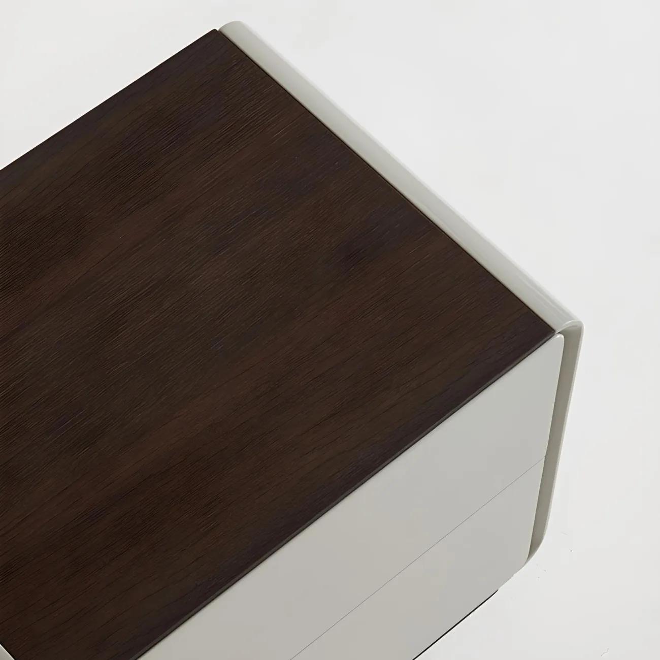 Итальянская прикроватная тумба AIJIAO 37609-30 в минималистическом стиле Итальянская прикроватная тумба AIJIAO 37609-30 в минималистическом стиле