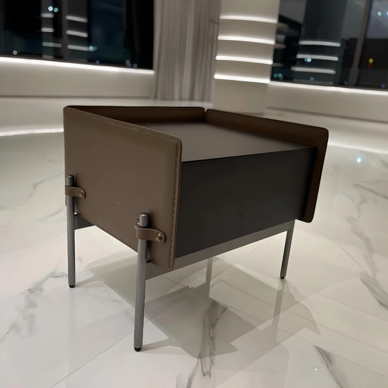 Прикроватная тумба AIJIAO 37612-30 в итальянском стиле Прикроватная тумба AIJIAO 37612-30 в итальянском стиле