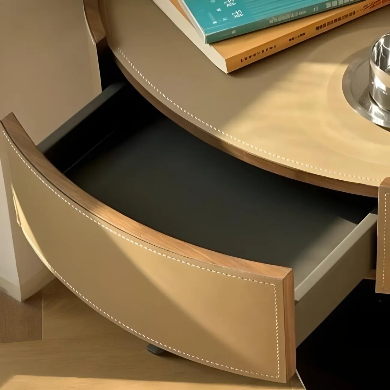 Прикроватная тумба AIJIAO 37615-30 в дизайнерском стиле