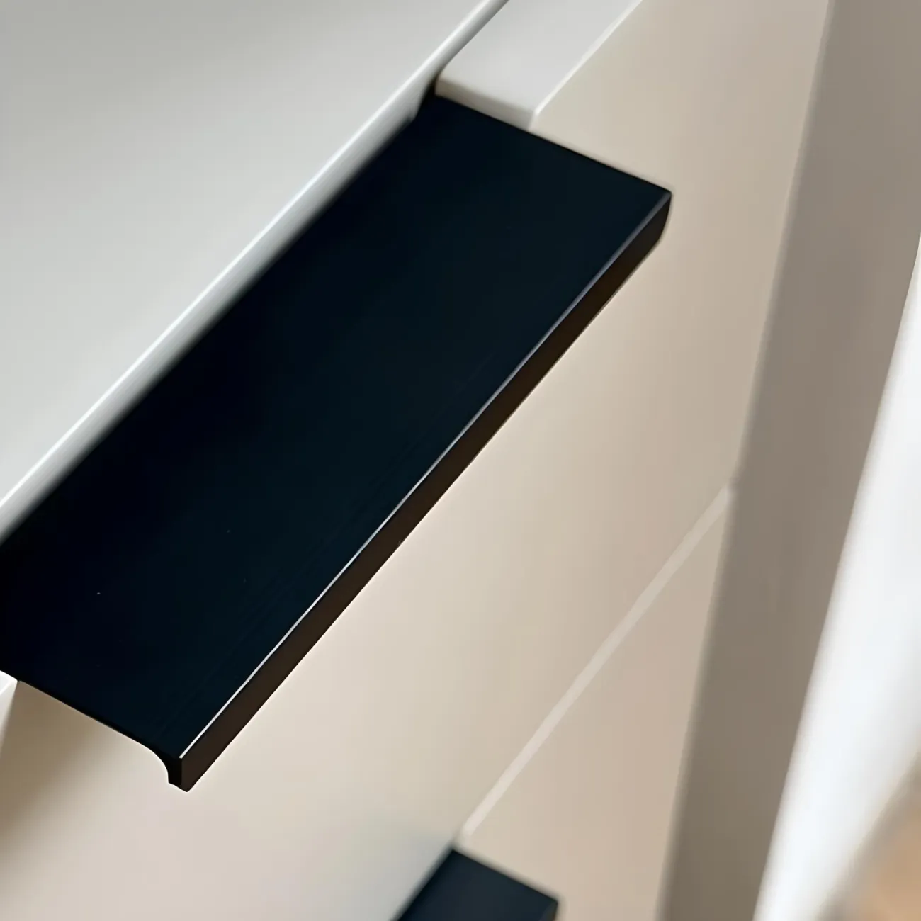 Современная прикроватная тумба AIJIAO 37619-30 в дизайнерском стиле