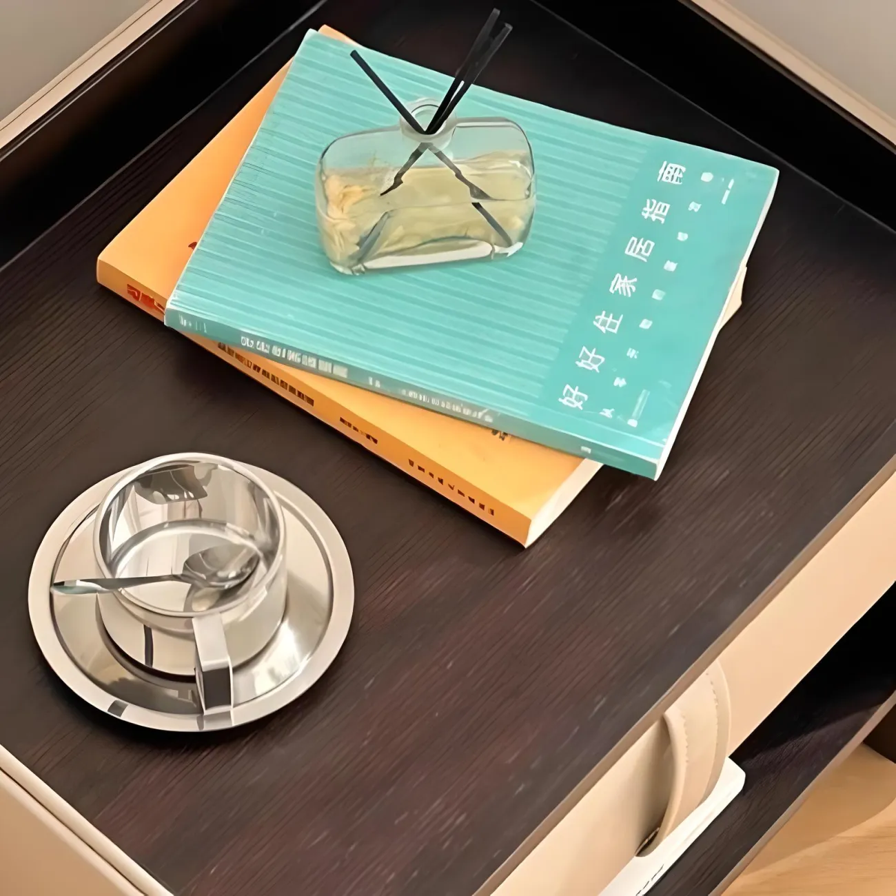 Минималистичная прикроватная тумба AIJIAO 37621-30 в скандинавском стиле