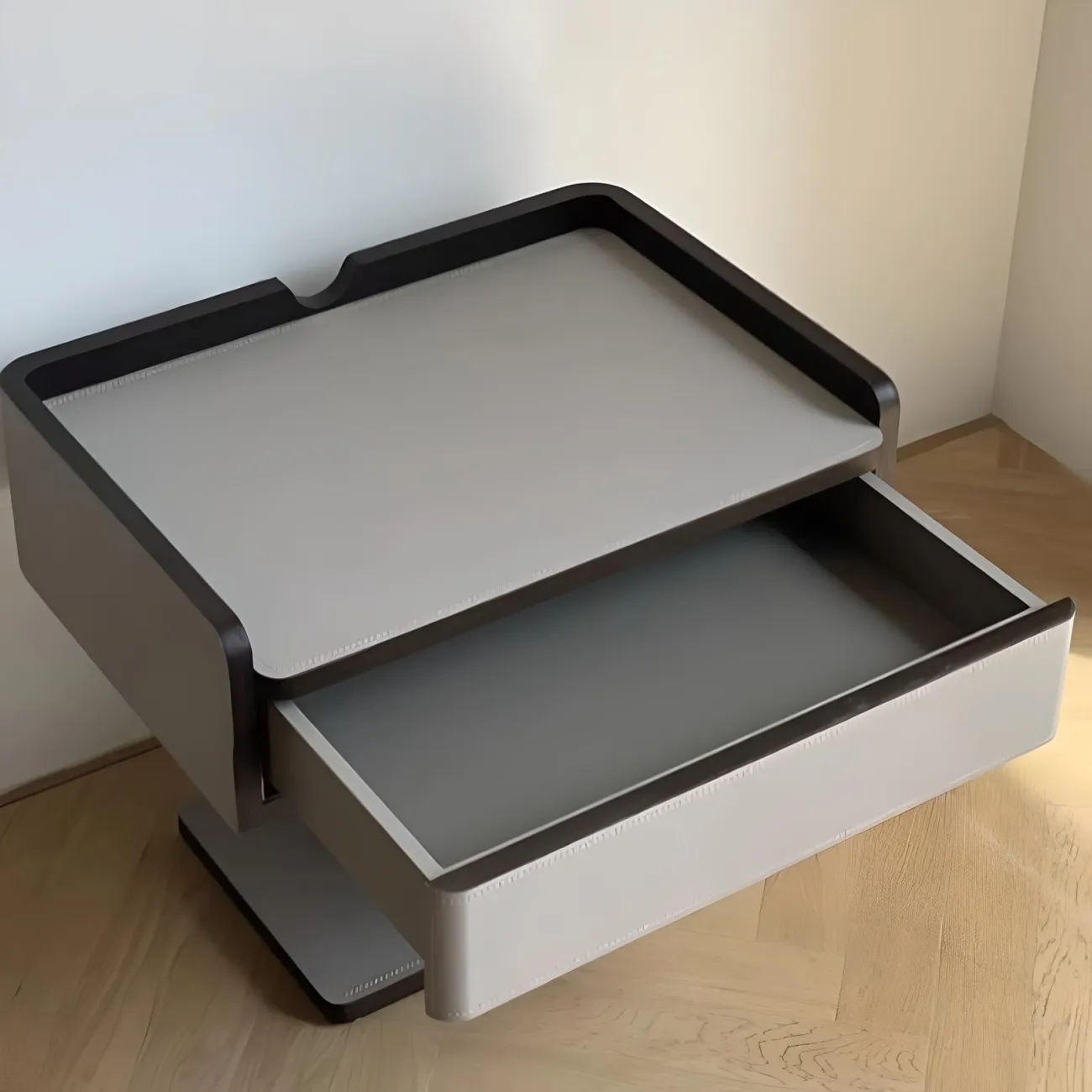 Итальянская прикроватная тумба AIJIAO 37623-30 в минималистичном стиле