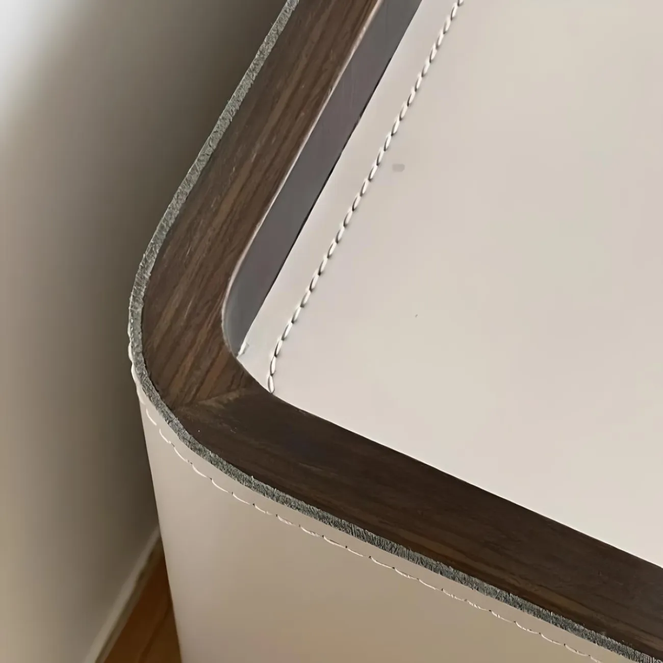 Прикроватная тумба AIJIAO 37628-30 в классическом стиле