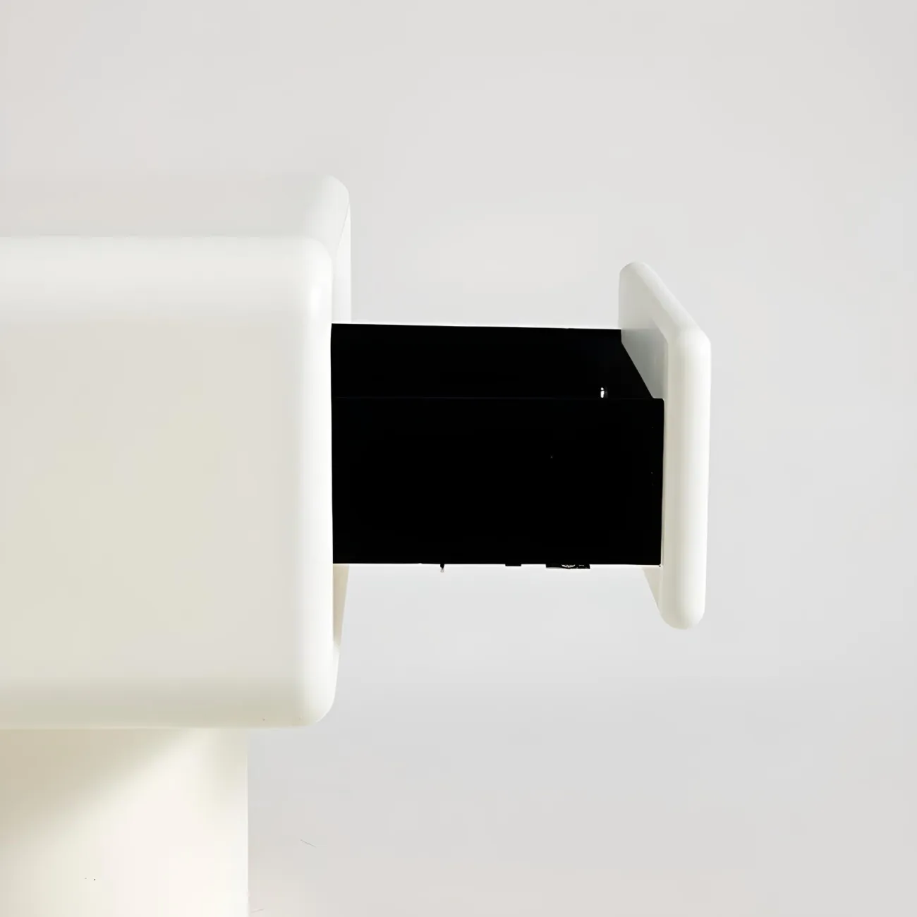 Прикроватная тумба AIJIAO 37637-30 в дизайнерском стиле