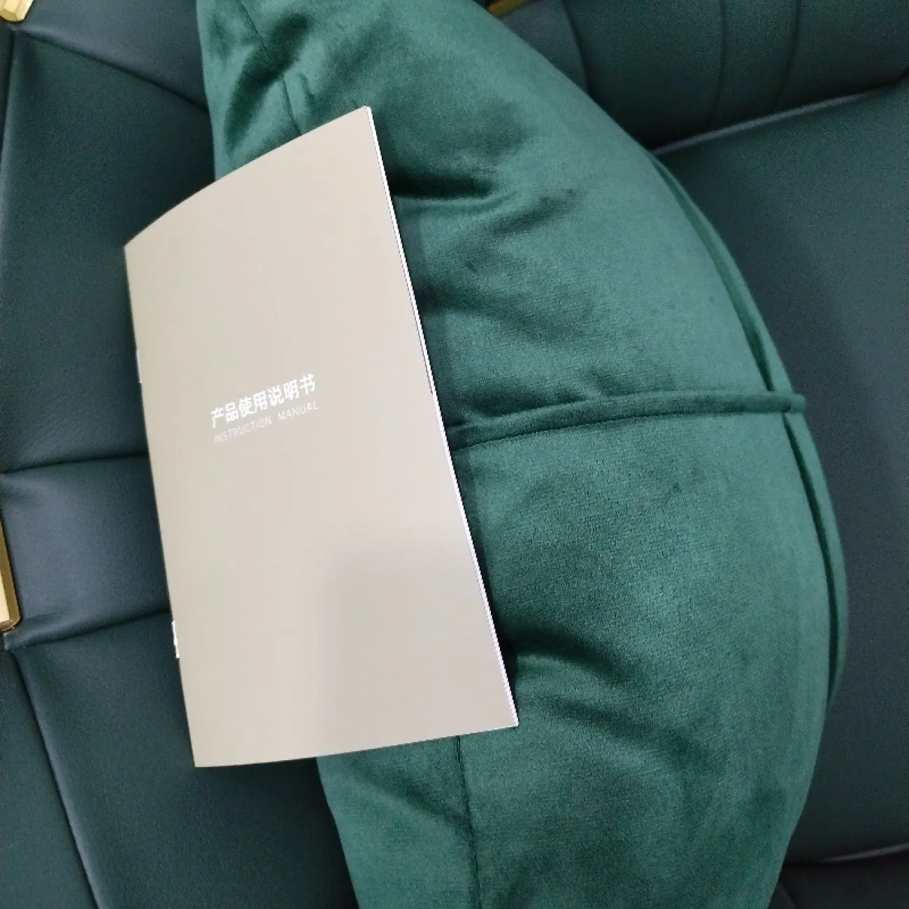 Роскошное кресло Mufandi 37640-30 с вышитым цветным рисунком