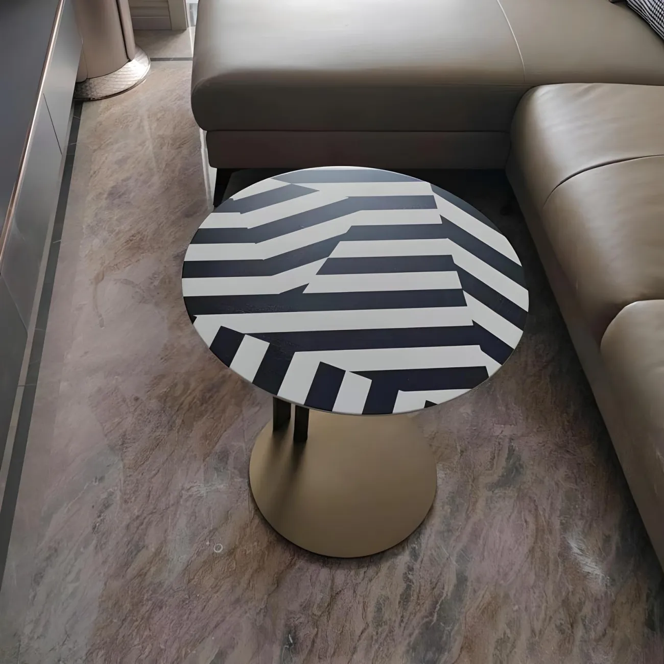 Прикроватный журнальный столик Mufandi 37652-30 в современном стиле Прикроватный журнальный столик Mufandi 37652-30 в современном стиле