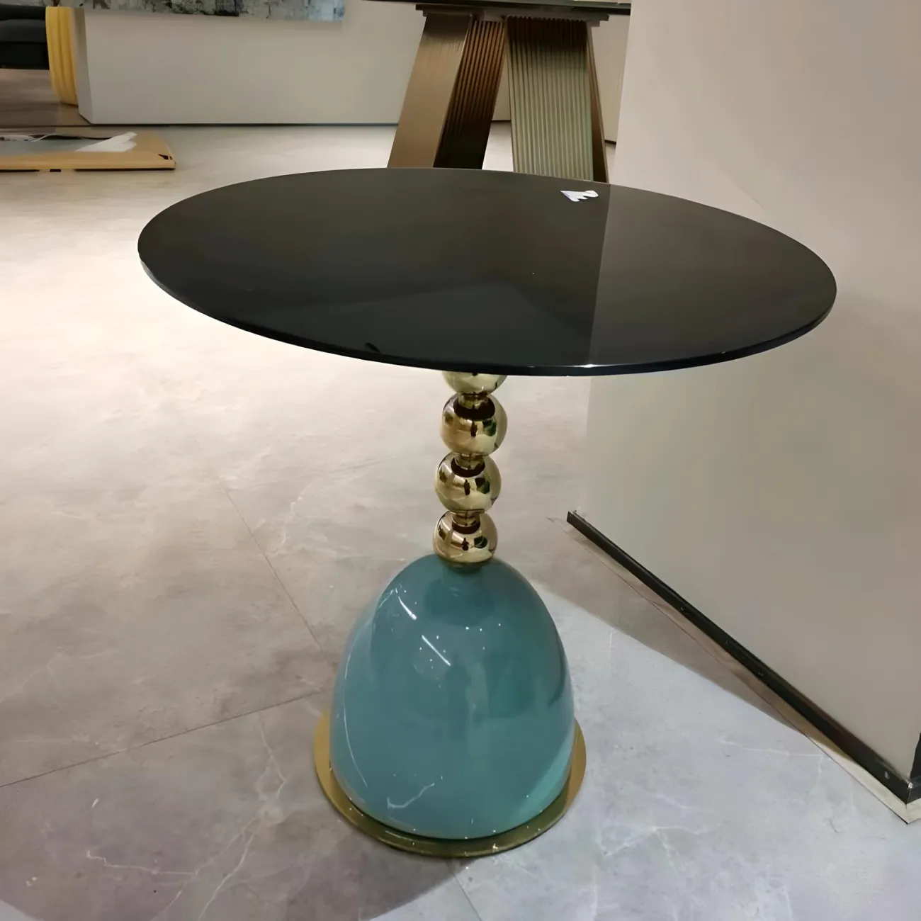 Прикроватный журнальный столик Mufandi 37659-30 в современном стиле Прикроватный журнальный столик Mufandi 37659-30 в современном стиле