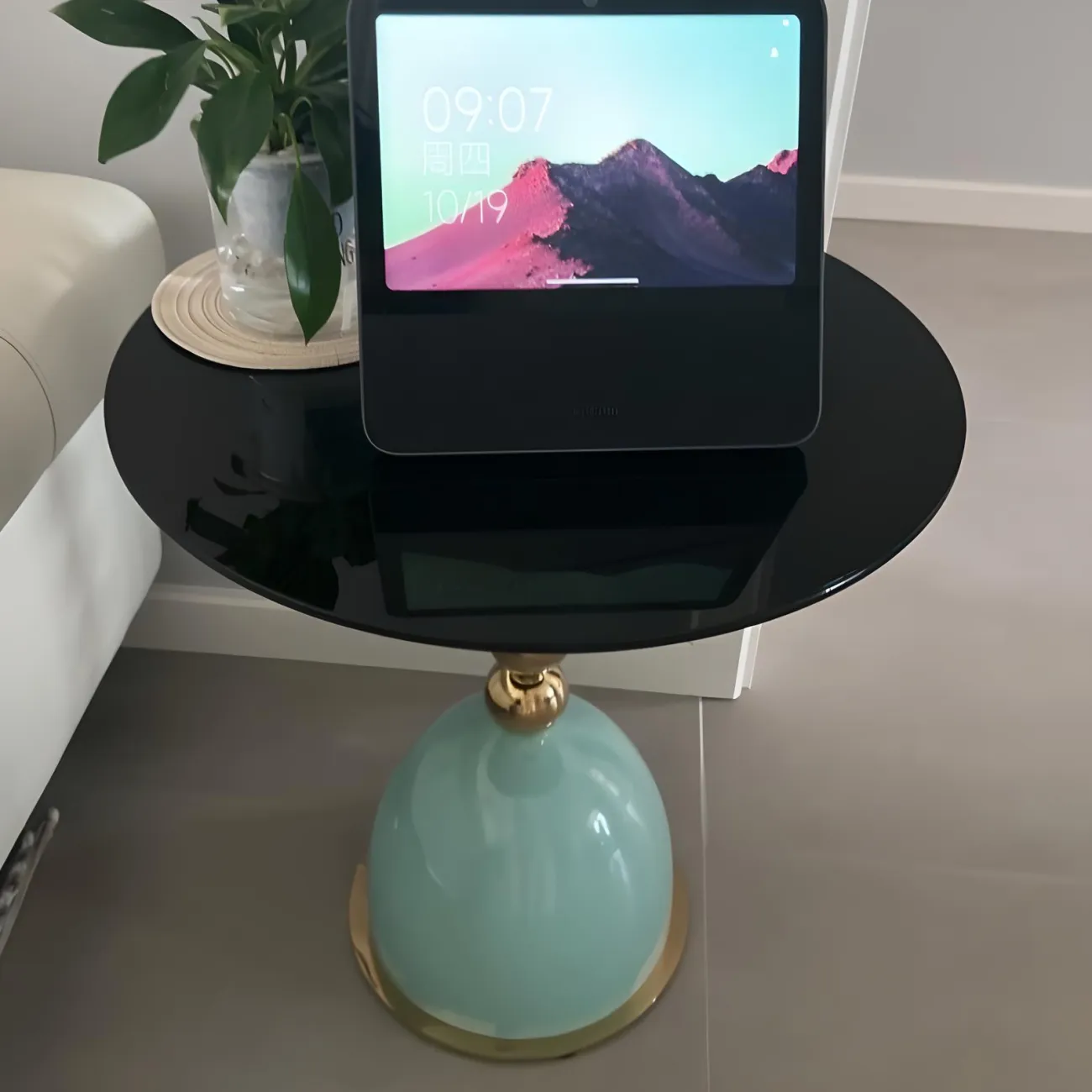 Прикроватный журнальный столик Mufandi 37659-30 в современном стиле Прикроватный журнальный столик Mufandi 37659-30 в современном стиле