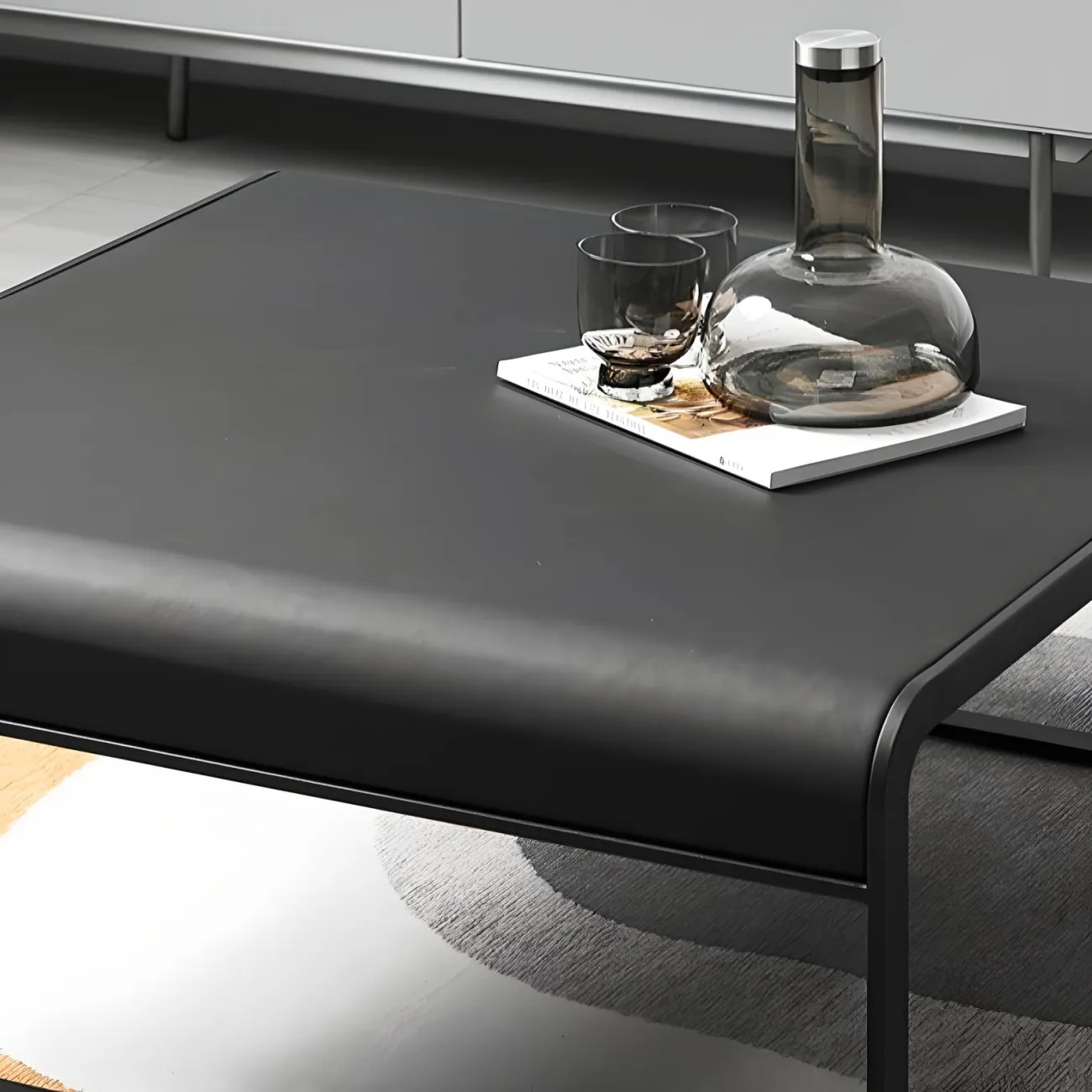 Итальянский журнальный столик NORE HOUSE 37669-30 в средневековом стиле Итальянский журнальный столик NORE HOUSE 37669-30 в средневековом стиле