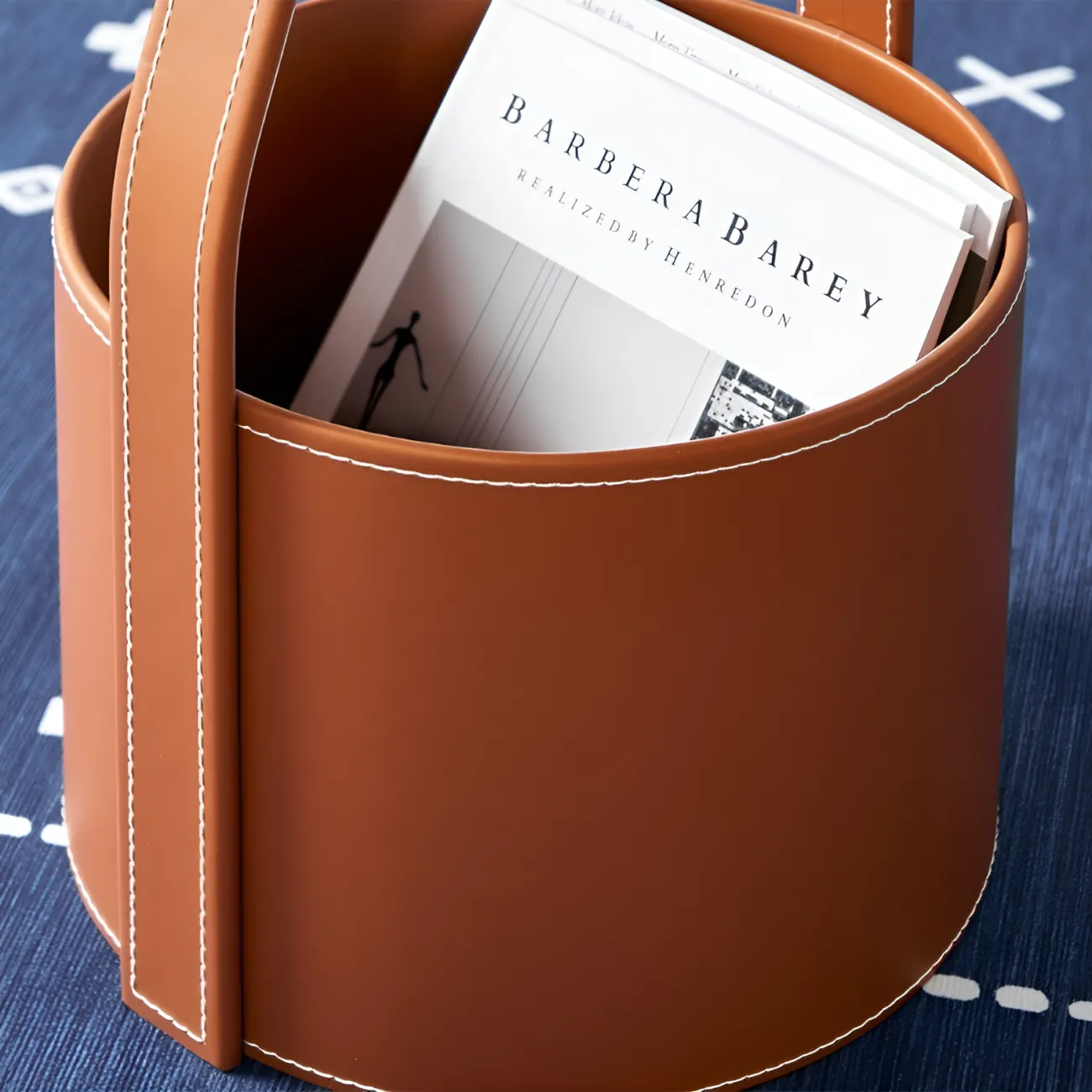 Итальянская прикроватная тумба NORE HOUSE 37671-30 в дизайнерском стиле 