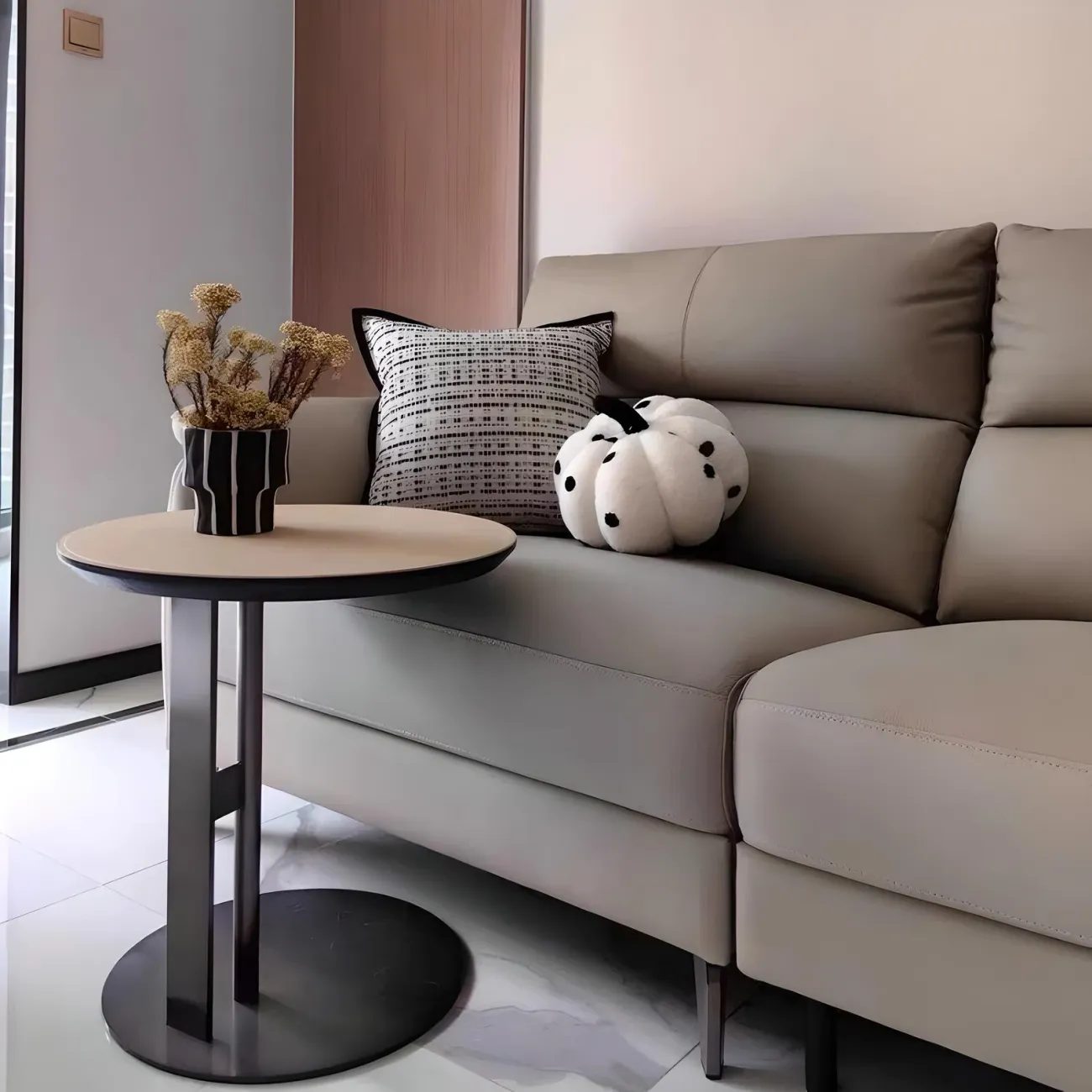 Приставной кофейный столик NORE HOUSE 37672-30 в минималистичном стиле 