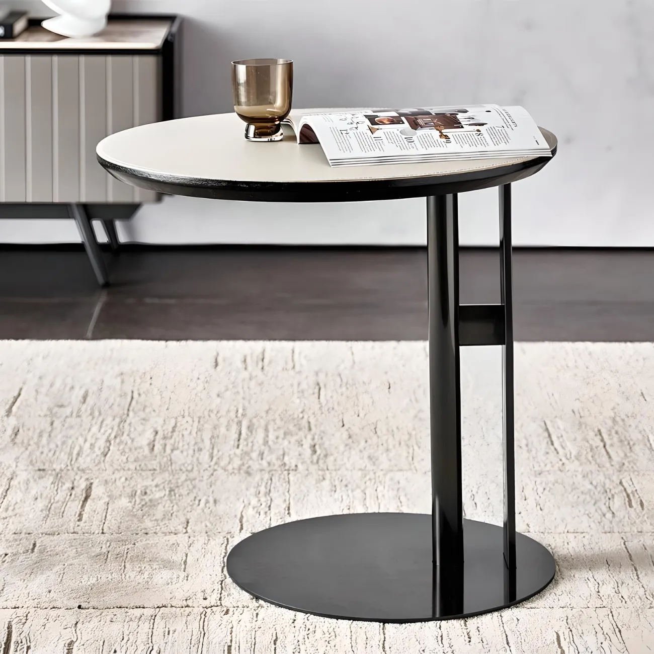 Приставной кофейный столик NORE HOUSE 37672-30 в минималистичном стиле Приставной кофейный столик NORE HOUSE 37672-30 в минималистичном стиле