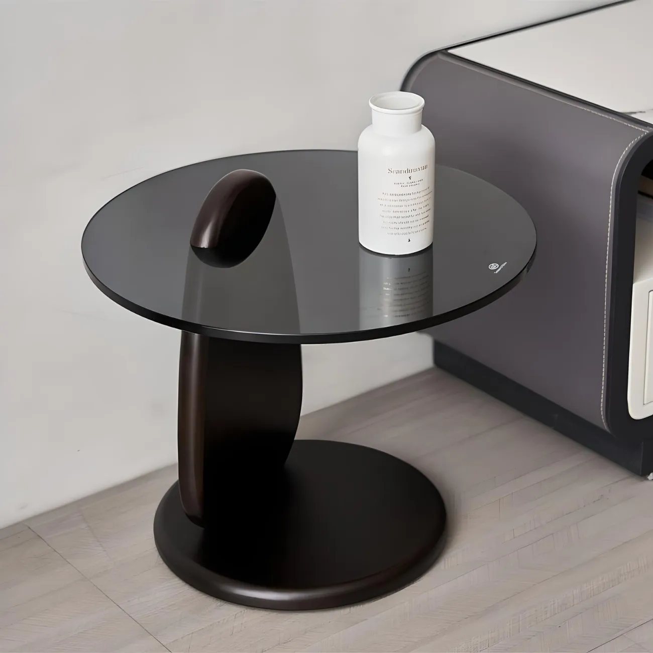 Минималистичный журнальный столик NORE HOUSE 37677-30 в минималистичном стиле Минималистичный журнальный столик NORE HOUSE 37677-30 в минималистичном стиле