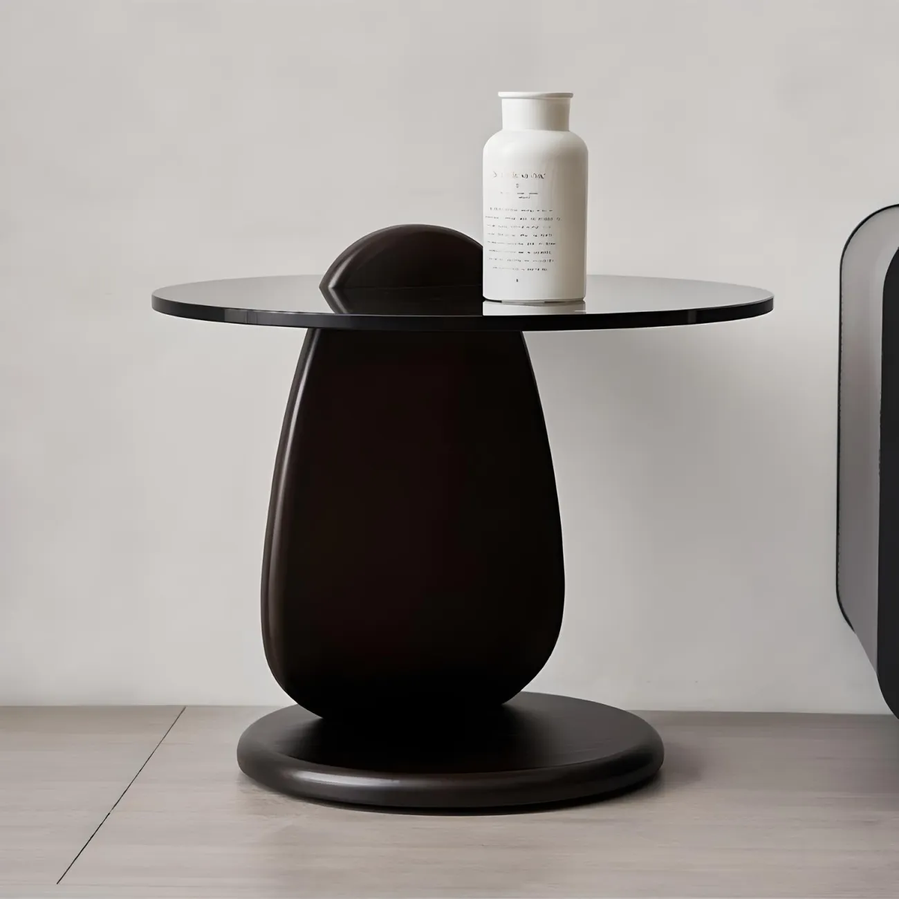 Минималистичный журнальный столик NORE HOUSE 37677-30 в минималистичном стиле Минималистичный журнальный столик NORE HOUSE 37677-30 в минималистичном стиле