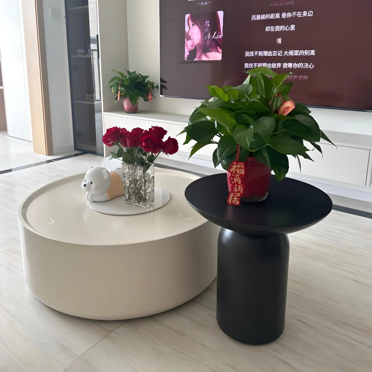 Дизайнерский журнальный столик NORE HOUSE 37678-30 в современном стиле 