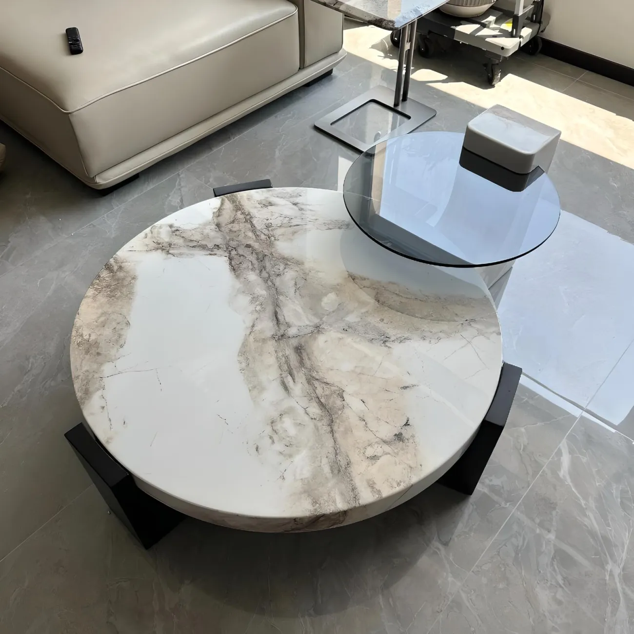 Мраморный журнальный столик NORE HOUSE 37679-30 в современном стиле 