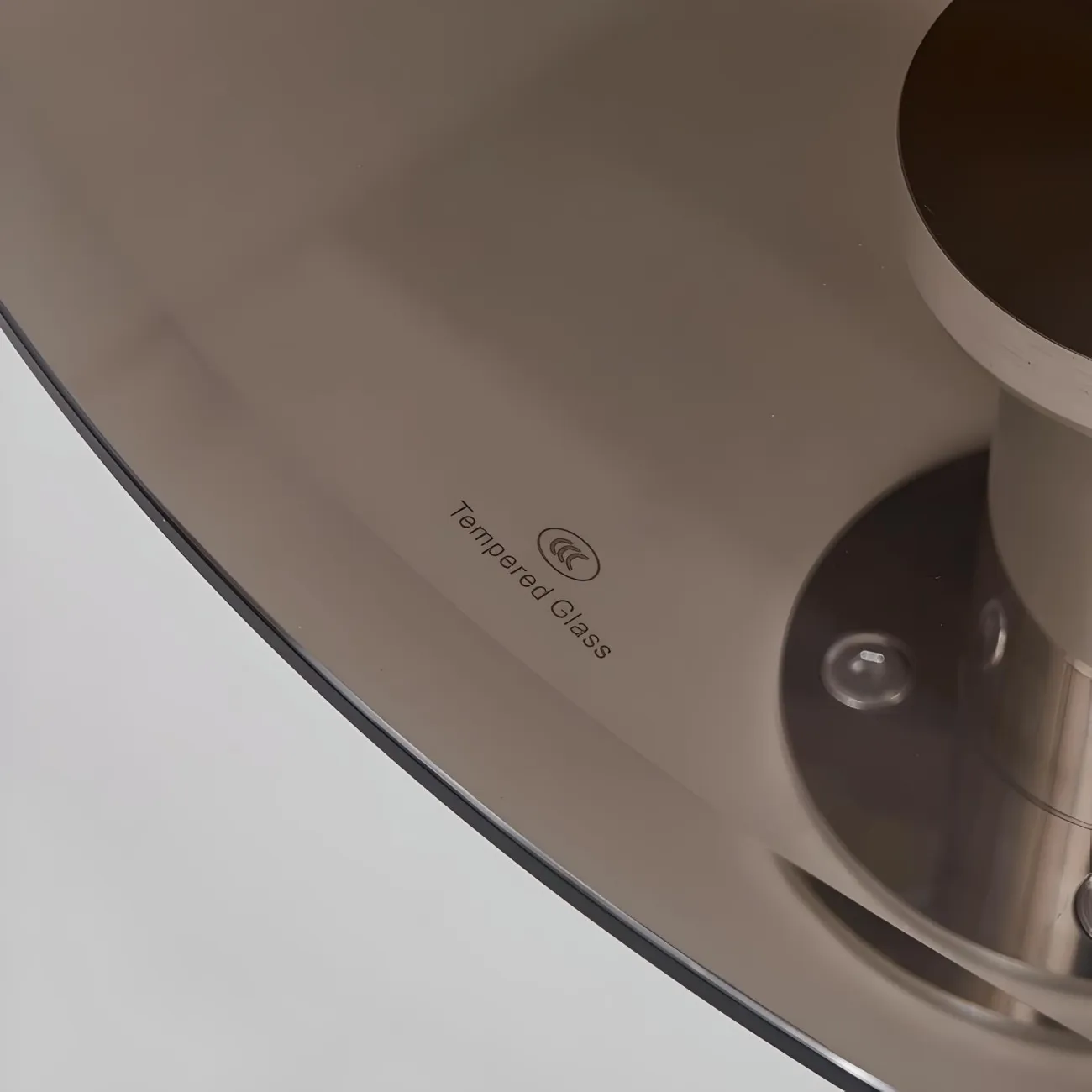 Минималистичный журнальный столик NORE HOUSE 37685-30 в современном стиле Минималистичный журнальный столик NORE HOUSE 37685-30 в современном стиле