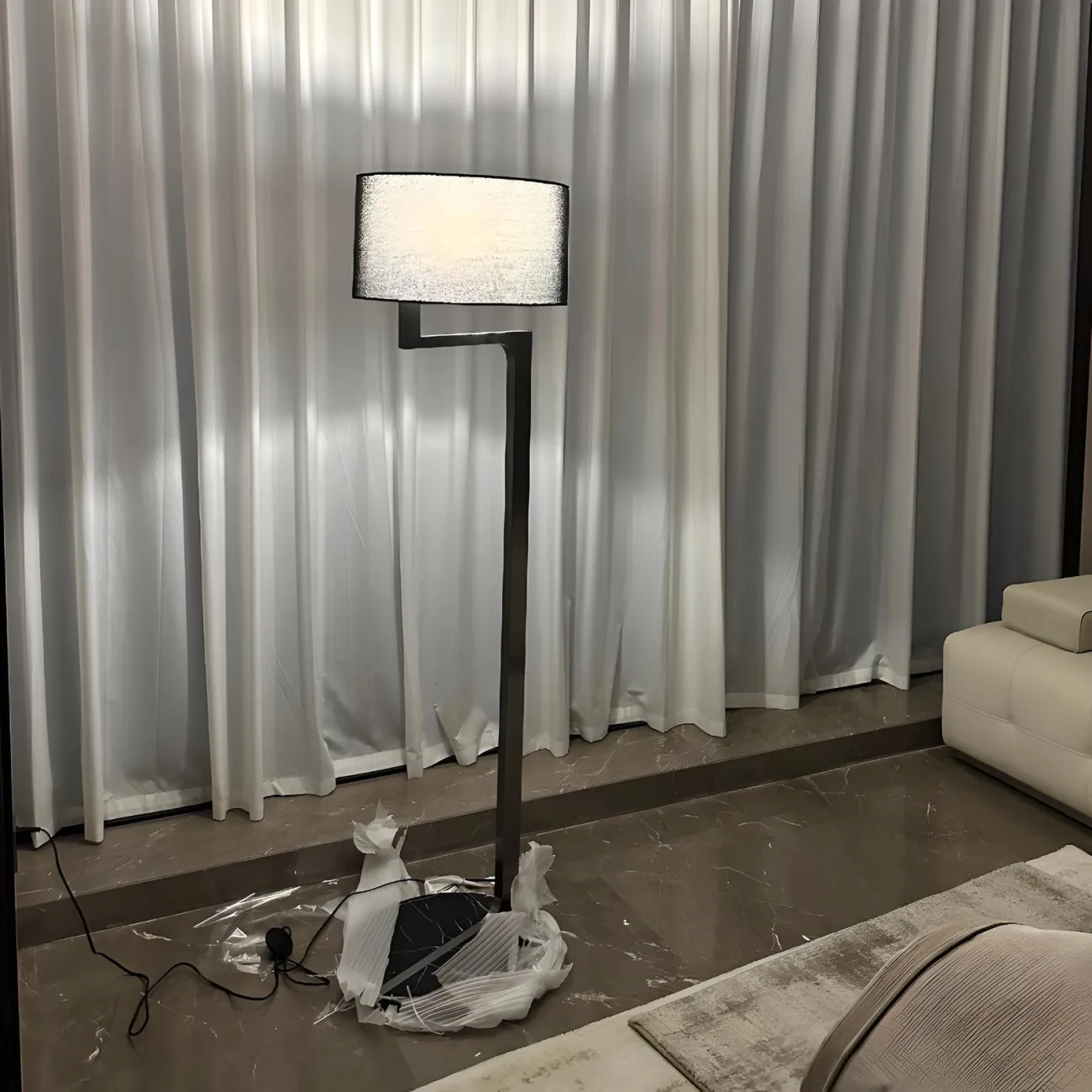 Итальянский торшер Visionnaire 37689-30 в минималистичном стиле