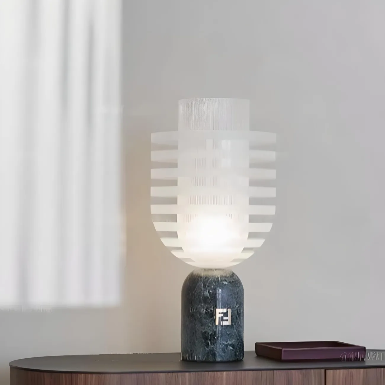 Настольная лампа FENDI CASA 37693-30 в современном стиле Настольная лампа FENDI CASA 37693-30 в современном стиле