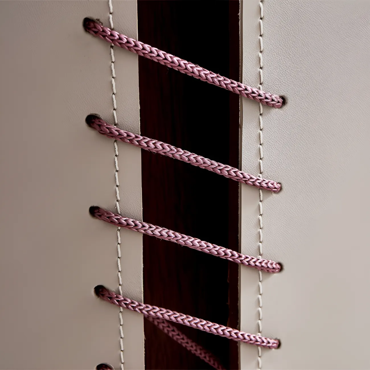 Итальянский журнальный столик NORE HOUSE 37698-30 в минималистичном стиле 