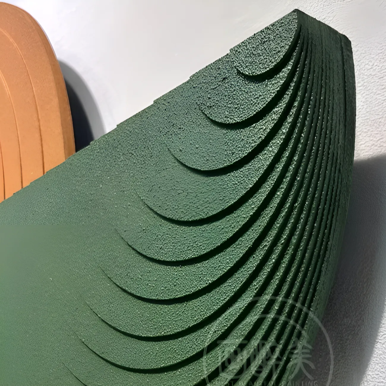 Трехмерная минималистичная рельефная картина "Пьяная красавица" 37789-30 Трехмерная минималистичная рельефная картина "Пьяная красавица" 37789-30