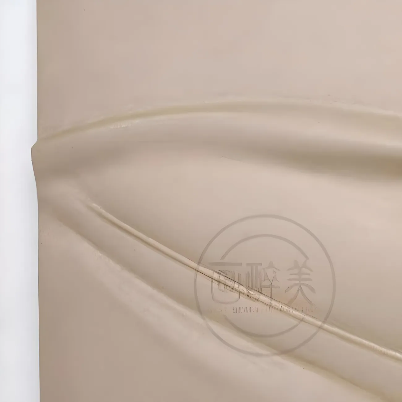 Однотонная минималистичная рельефная картина "Пьяная красавица" 37862-30