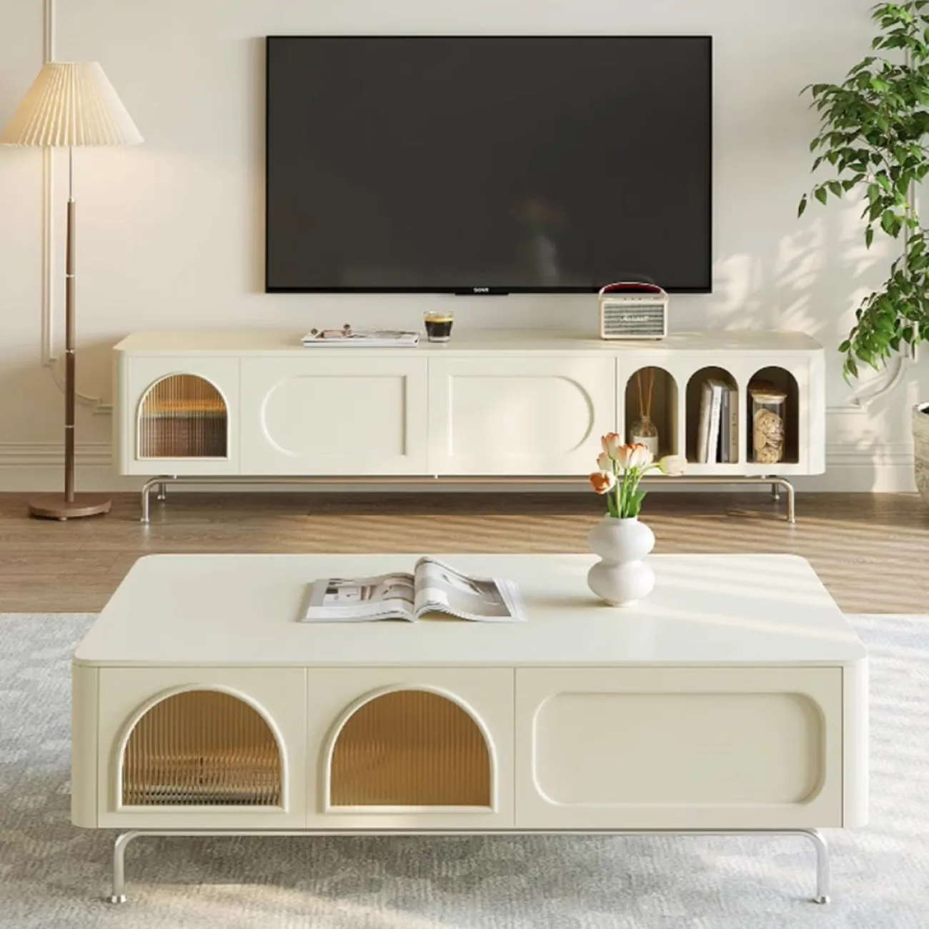 Тумба для телевизора в бело-кремовом стиле Purple Leaf 35940-29 Тумба для телевизора в бело-кремовом стиле Purple Leaf 35940-29