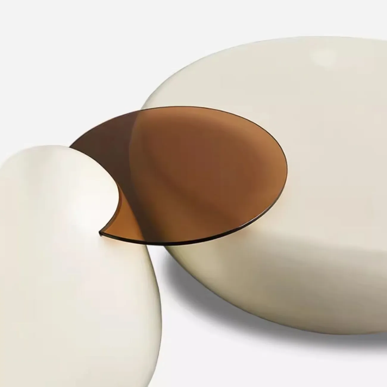 Круглый журнальный столик в кремовом стиле Purple Leaf 35941-29 Круглый журнальный столик в кремовом стиле Purple Leaf 35941-29