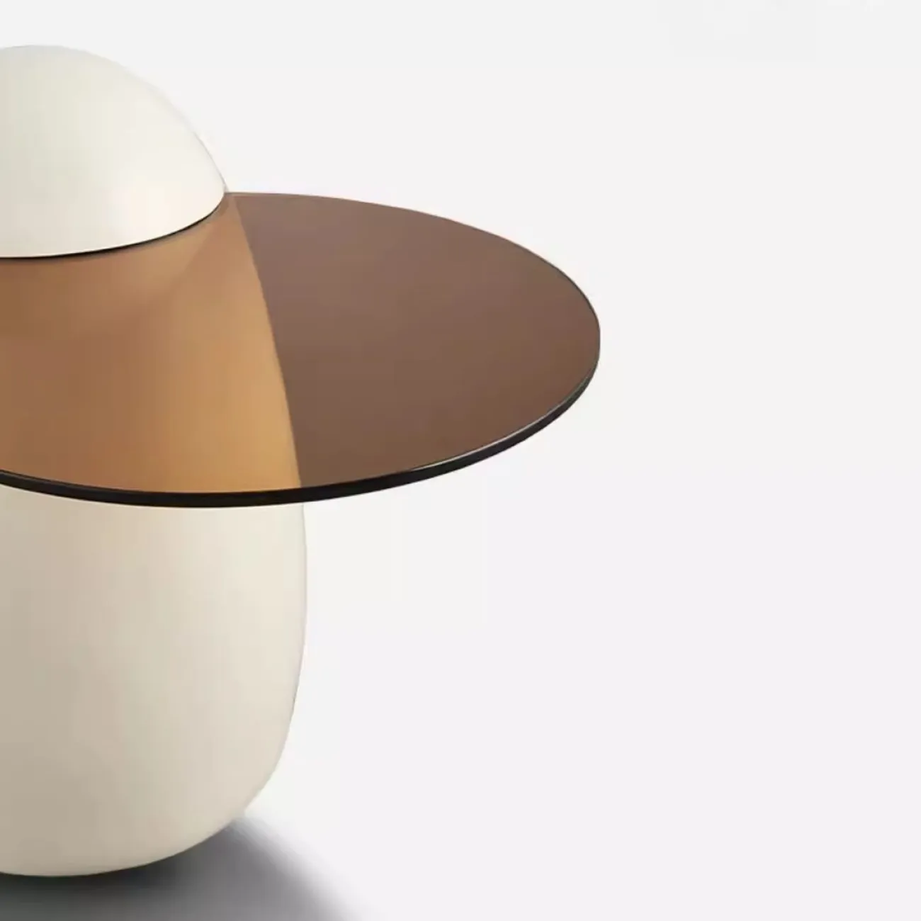 Круглый журнальный столик в кремовом стиле Purple Leaf 35941-29 Круглый журнальный столик в кремовом стиле Purple Leaf 35941-29